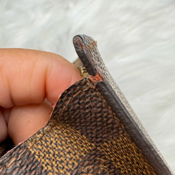 Louis Vuitton Bucket Pouch PM DE - Picture 8 of 15